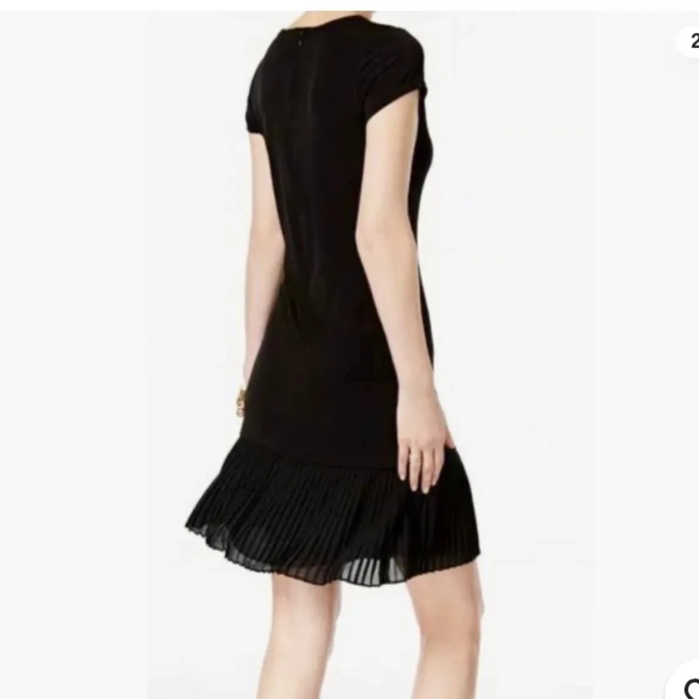 Micheal Kors Black Pleated Hem Shift Dress Size L Cap-Sleeves‎